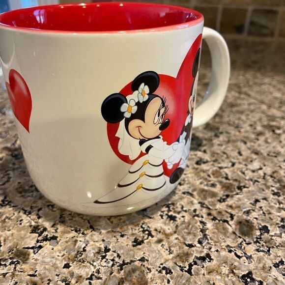 Disneyland Exclusive Paris Minnie and Mickey Wedding Celebration Cup Thailand - Picture 8 of 12